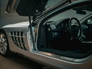 MERCEDES-BENZ SLR McLaren Coupé DT.AUSLIEF WENIG KM KERAMIK