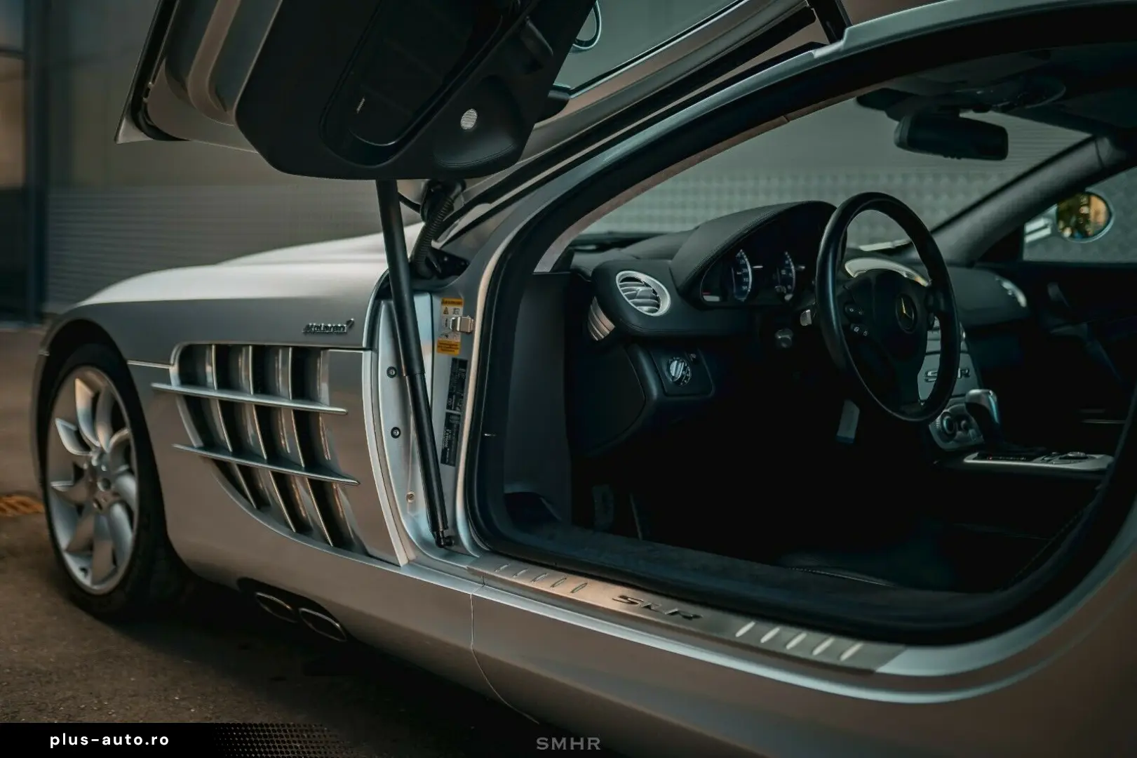 MERCEDES-BENZ SLR McLaren Coupé DT.AUSLIEF WENIG KM KERAMIK