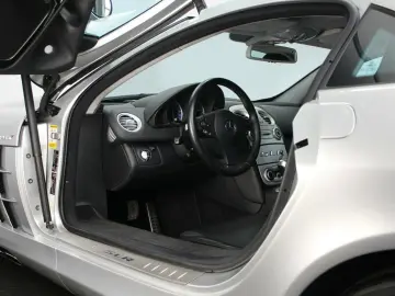 MERCEDES-BENZ SLR McLaren Coupé DT.AUSLIEF WENIG KM KERAMIK