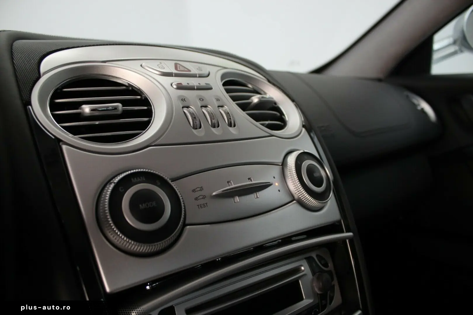 MERCEDES-BENZ SLR McLaren Coupé DT.AUSLIEF WENIG KM KERAMIK