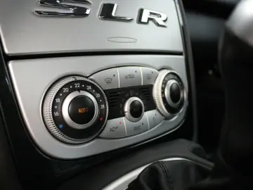 MERCEDES-BENZ SLR McLaren Coupé DT.AUSLIEF WENIG KM KERAMIK