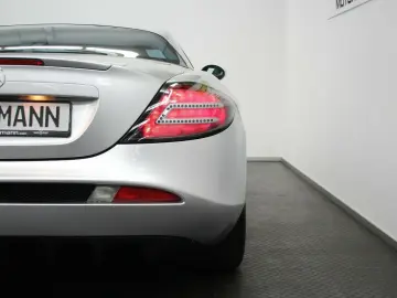 MERCEDES-BENZ SLR McLaren Coupé DT.AUSLIEF WENIG KM KERAMIK