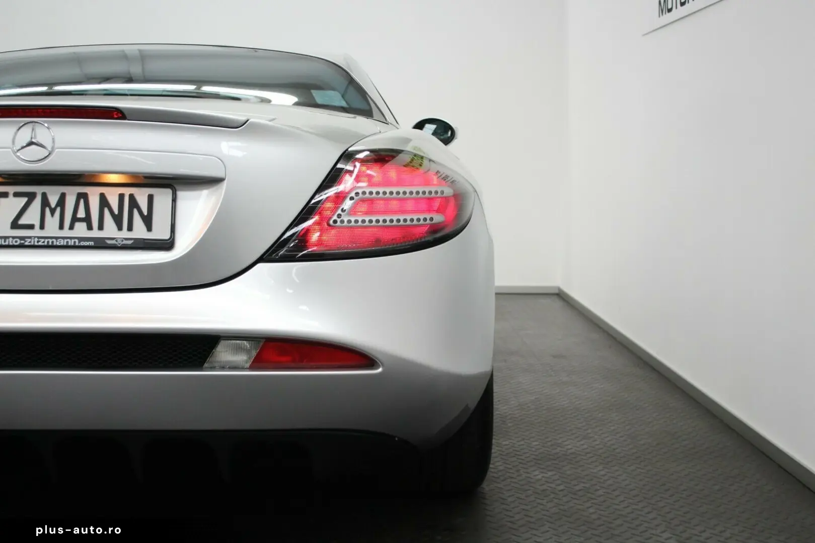 MERCEDES-BENZ SLR McLaren Coupé DT.AUSLIEF WENIG KM KERAMIK