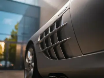 MERCEDES-BENZ SLR McLaren Coupé DT.AUSLIEF WENIG KM KERAMIK