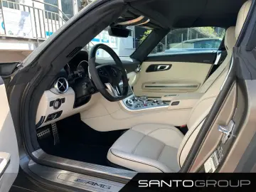 MERCEDES-BENZ SLS AMG Roadster Kamera   AMG-Matt-Sonderlack