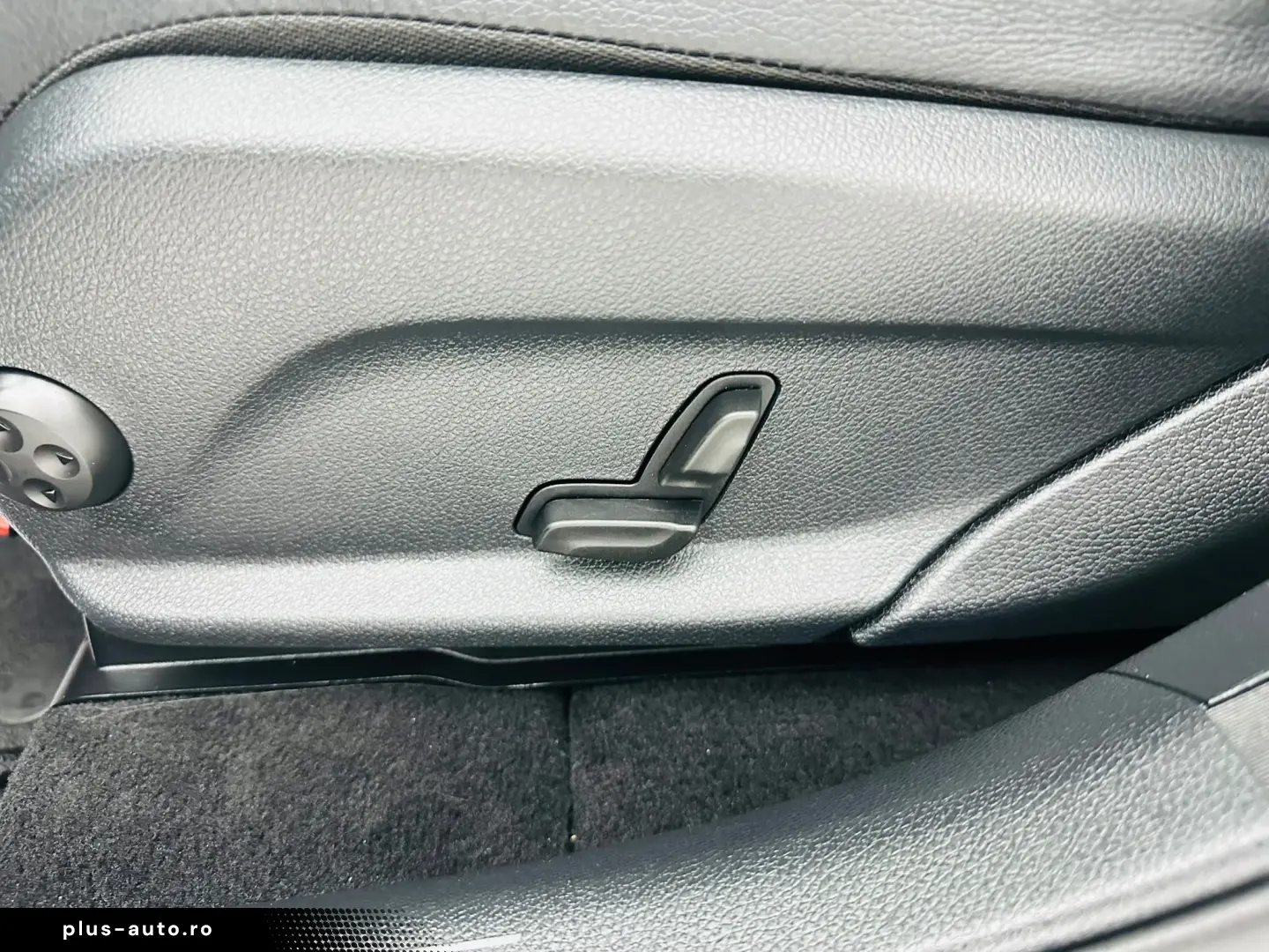 MERCEDESBENZ Glc 250 2017 2.0i E6 4X4 Garantie 12 Luni Rate