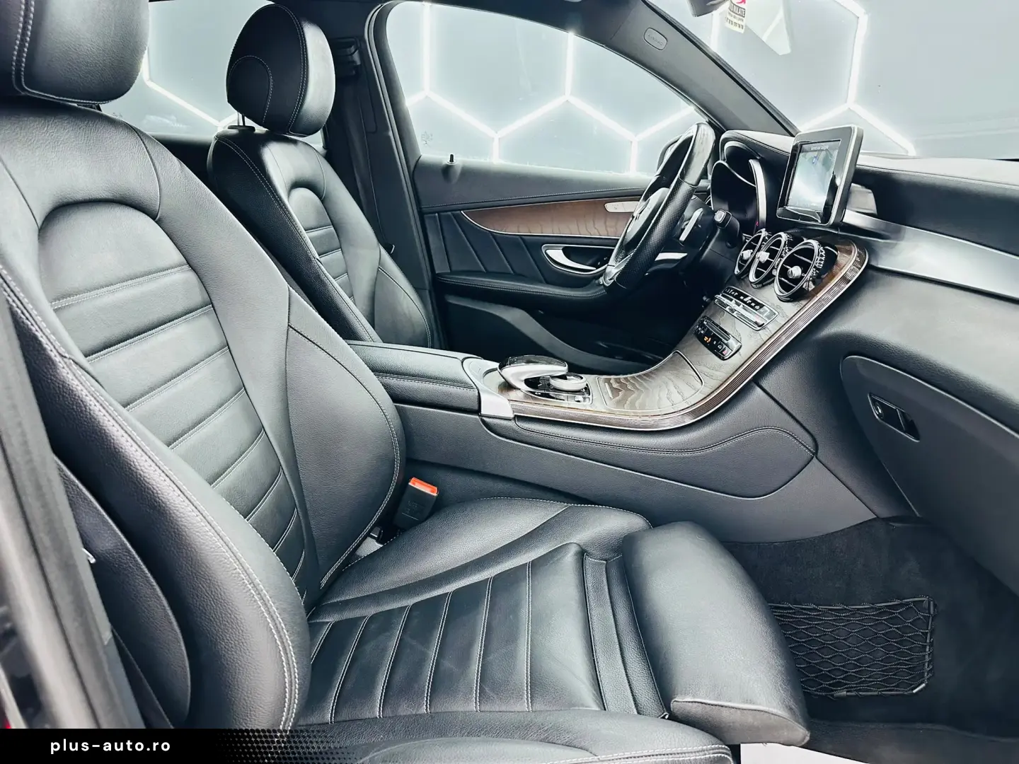 MERCEDESBENZ Glc 250 2017 2.0i E6 4X4 Garantie 12 Luni Rate