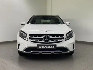 MERCEDES-BENZ GLA 220 4M URBAN PANO AHK LED NAVI PARK-PILOT