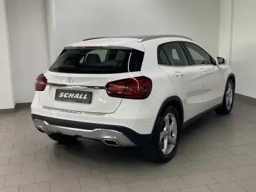 MERCEDES-BENZ GLA 220 4M URBAN PANO AHK LED NAVI PARK-PILOT