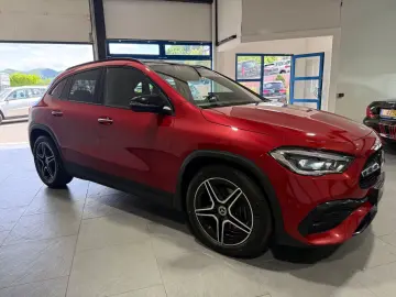 MERCEDES-BENZ GLA 220 d 4Matic  AMG-LINE MULTIBEAM PANO AHK