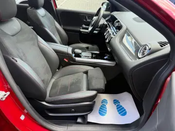 MERCEDES-BENZ GLA 220 d 4Matic  AMG-LINE MULTIBEAM PANO AHK