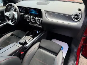 MERCEDES-BENZ GLA 220 d 4Matic  AMG-LINE MULTIBEAM PANO AHK