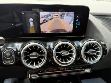 MERCEDES-BENZ GLA 220 d 4Matic  AMG-LINE MULTIBEAM PANO AHK