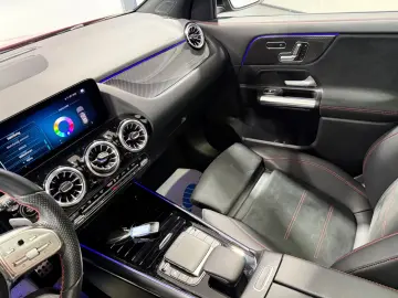 MERCEDES-BENZ GLA 220 d 4Matic  AMG-LINE MULTIBEAM PANO AHK