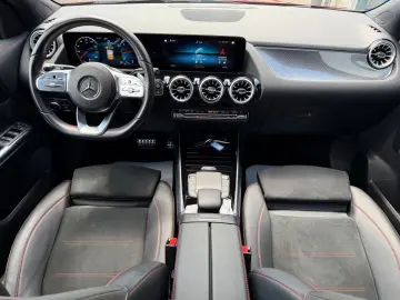 MERCEDES-BENZ GLA 220 d 4Matic  AMG-LINE MULTIBEAM PANO AHK
