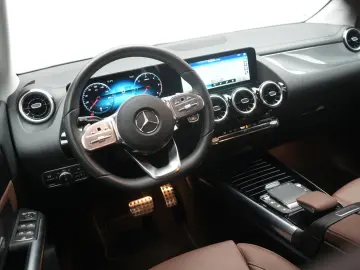 MERCEDES-BENZ GLA 220 d 4Matic 8G-DCT AMG Line Leder…