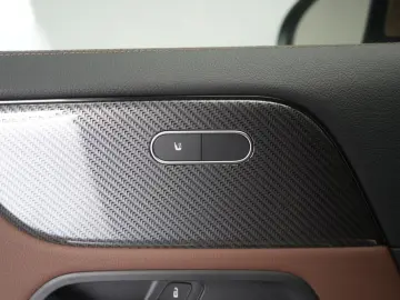 MERCEDES-BENZ GLA 220 d 4Matic 8G-DCT AMG Line Leder…