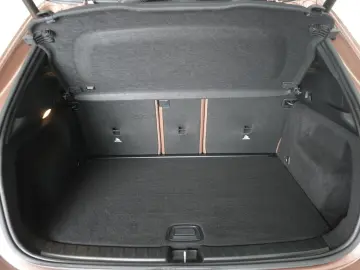 MERCEDES-BENZ GLA 220 d 4Matic 8G-DCT AMG Line Leder…