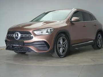 MERCEDES-BENZ GLA 220 d 4Matic 8G-DCT AMG Line Leder…