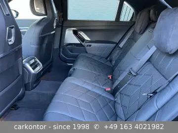 BMW i7 xDr. 60  LOUNGE SEATING AUT TÜREN FOND ENTERT