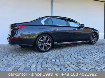 BMW i7 xDr. 60  LOUNGE SEATING AUT TÜREN FOND ENTERT