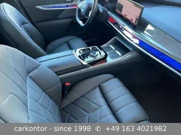 BMW i7 xDr. 60  LOUNGE SEATING AUT TÜREN FOND ENTERT