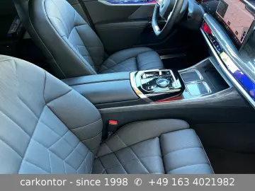 BMW i7 xDr. 60  LOUNGE SEATING AUT TÜREN FOND ENTERT