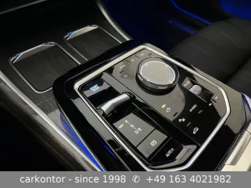 BMW i7 xDr. 60  LOUNGE SEATING AUT TÜREN FOND ENTERT