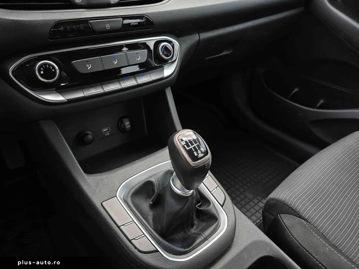 HYUNDAI i30 2021 — imagine 13