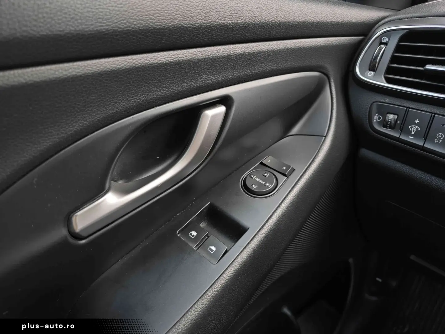 HYUNDAI i30 2021 — imagine 16