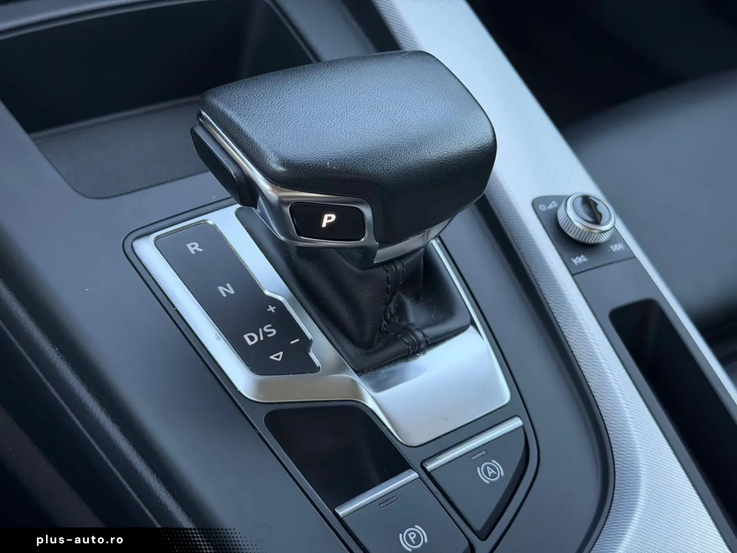 AUDI A4 2023 — imagine 22