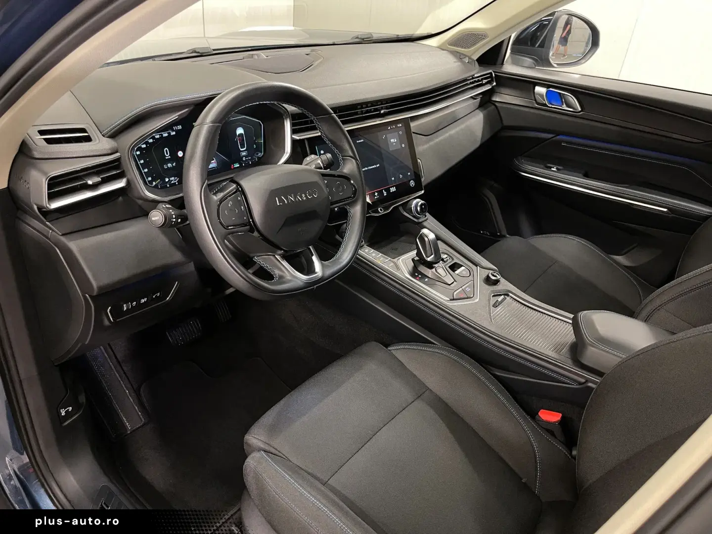 Lynk-Co 01