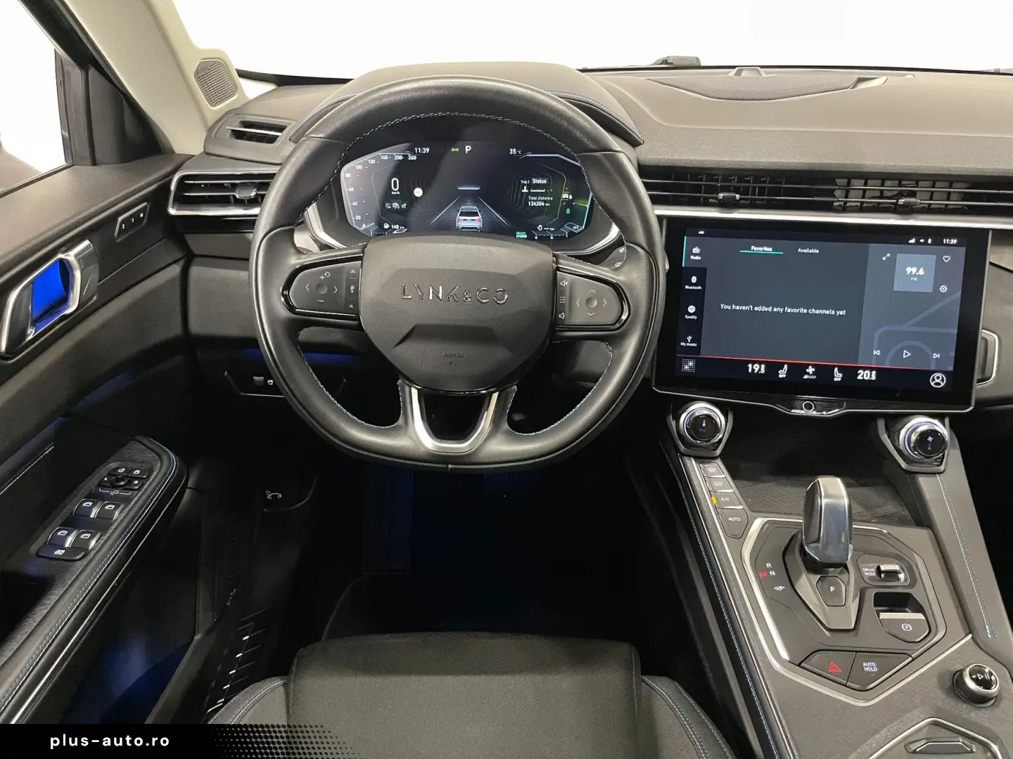 Lynk-Co 01