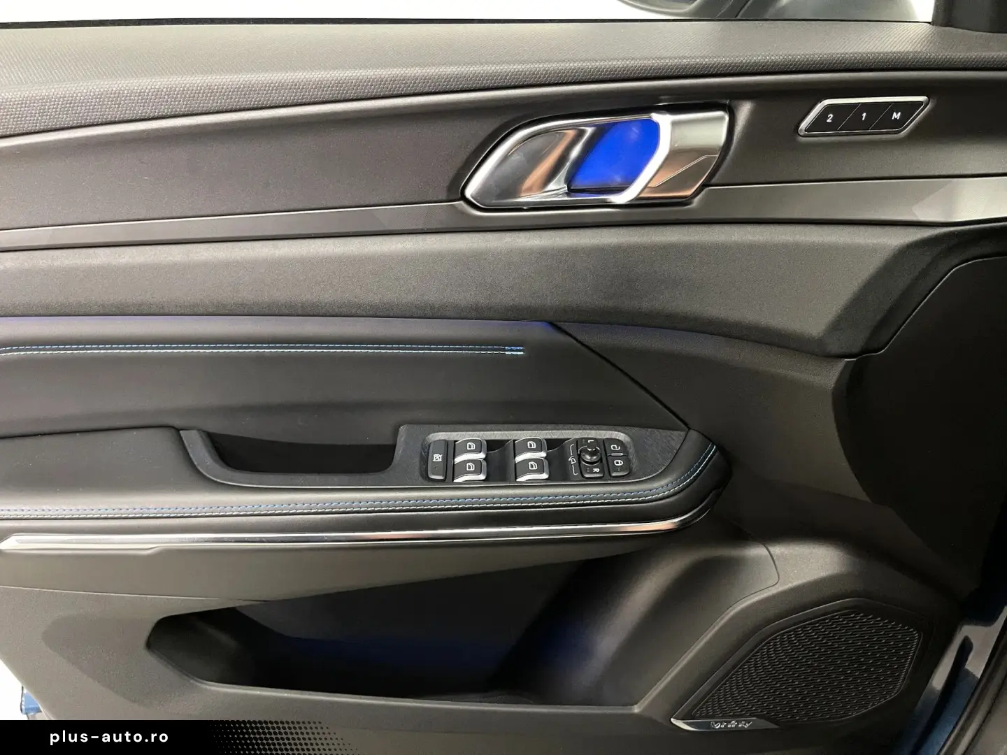 Lynk-Co 01