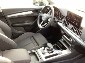 AUDI Q5 Sportback 35 2.0 TDI adv LED ACC AHK Spur 19