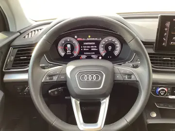 AUDI Q5 Sportback 35 2.0 TDI adv LED ACC AHK Spur 19