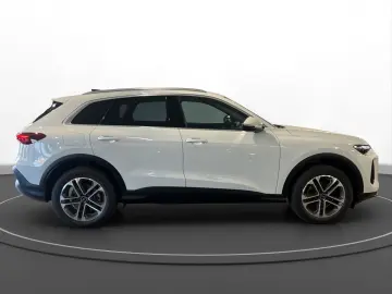 AUDI Q5 2.0 TFSI qu. AHK LED LM 19  Navi PDC RFK ACC