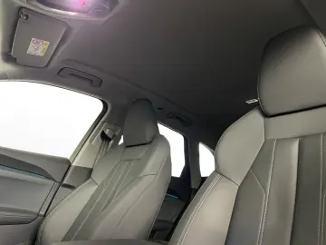 AUDI Q5 2.0 TFSI qu. AHK LED LM 19  Navi PDC RFK ACC