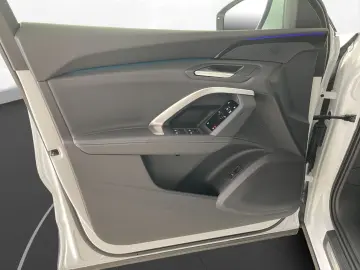 AUDI Q5 2.0 TFSI qu. AHK LED LM 19  Navi PDC RFK ACC