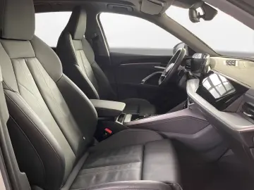 AUDI Q5 2.0 TFSI qu. AHK LED LM 19  Navi PDC RFK ACC