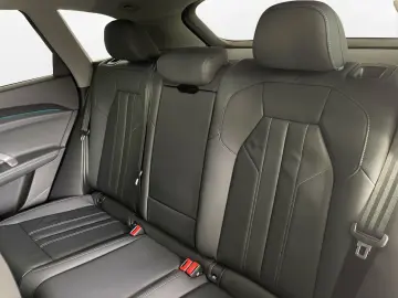 AUDI Q5 2.0 TFSI qu. AHK LED LM 19  Navi PDC RFK ACC