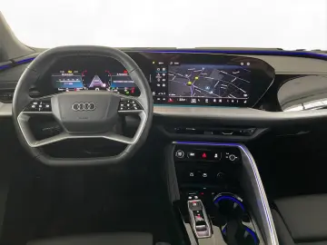 AUDI Q5 2.0 TFSI qu. AHK LED LM 19  Navi PDC RFK ACC