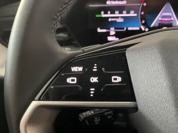 AUDI Q5 2.0 TFSI qu. AHK LED LM 19  Navi PDC RFK ACC
