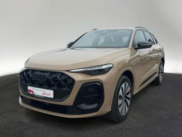 AUDI Q5 S-Line TFSI AHK MATRIX NAVI PANO NEUES MODELL