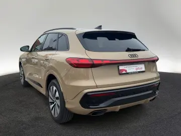AUDI Q5 S-Line TFSI AHK MATRIX NAVI PANO NEUES MODELL