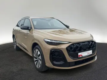AUDI Q5 S-Line TFSI AHK MATRIX NAVI PANO NEUES MODELL