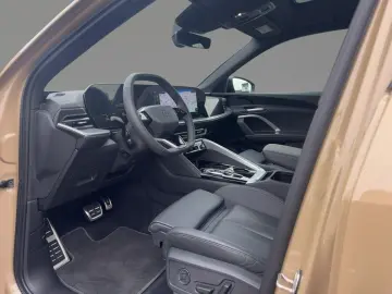 AUDI Q5 S-Line TFSI AHK MATRIX NAVI PANO NEUES MODELL