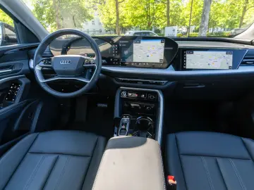 AUDI Q5 SUV S line TFSI Stroni LED 360  ACC Leder AHK