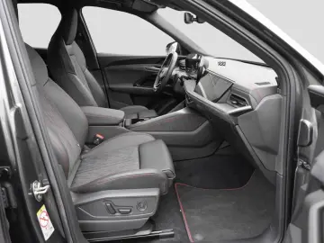 AUDI Q5 2.0 TDI S line edition one Tech pro AHK Matri