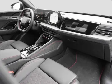 AUDI Q5 2.0 TDI S line edition one Tech pro AHK Matri